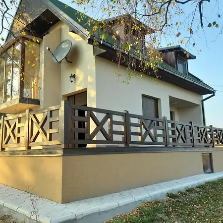 Maison Alana Divcibare Exterior photo